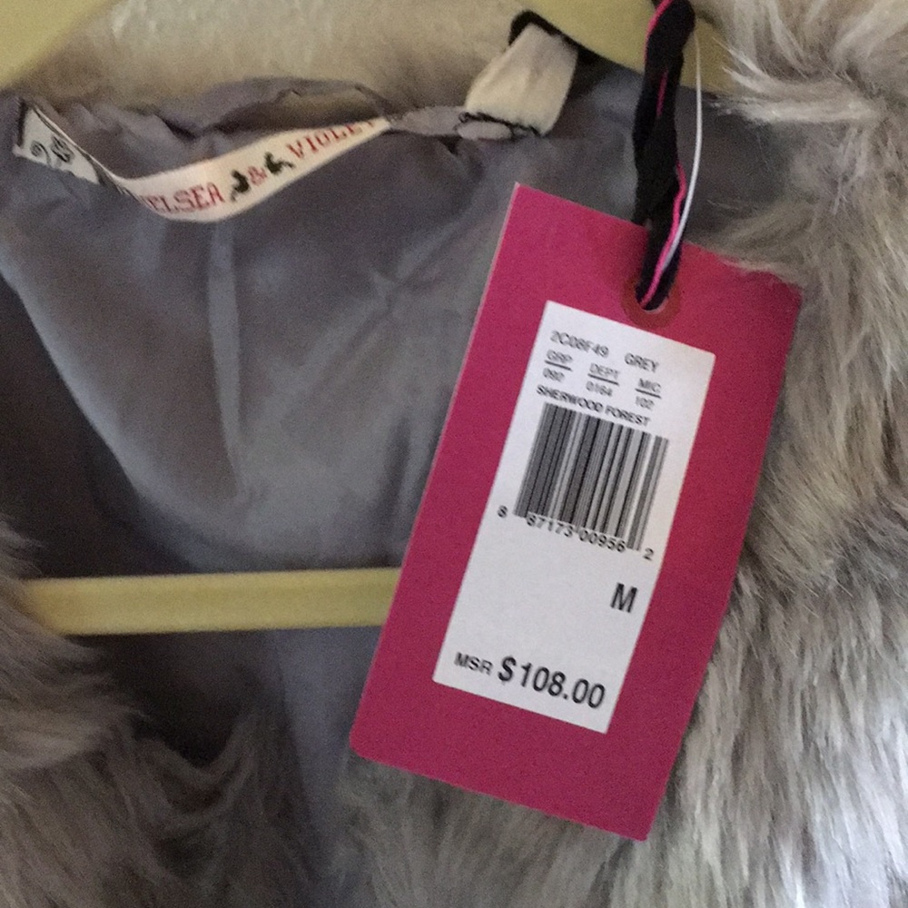 NWT Chelsea & Violet gray faux furry vest M cozy - Picture 4 of 8